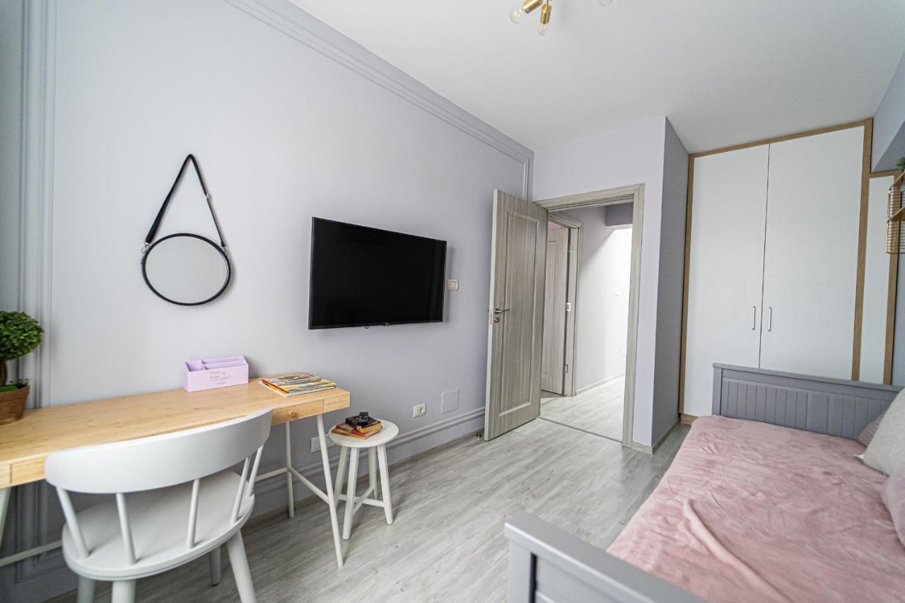 Delux Suite Bacău Buitenkant foto