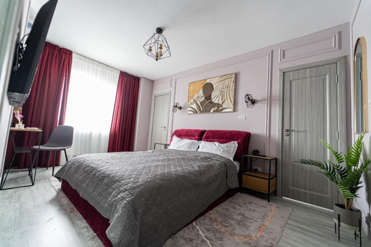 Delux Suite Bacău Buitenkant foto